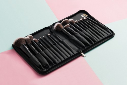 18PCS Professional Makeup Brush Black Ferrule Wood Handle Synthetic Hair
