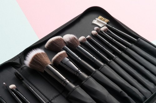 18PCS Professional Makeup Brush Black Ferrule Wood Handle Synthetic Hair