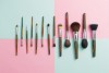 16 PCS Professional Makeup Brush Set Natural Hair Colorful Wood Handle on Jar