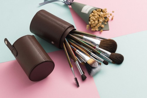 16 PCS Professional Makeup Brush Set Natural Hair Colorful Wood Handle on Jar