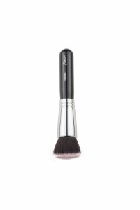 Blush Makeup Brush with Natural Hair and Short Handle