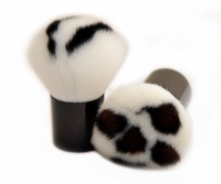 Kabuki Makeup Brush with Nylon Hair and DOT Pattern