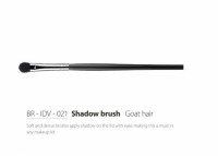 Shadow Brush Goat Hair Soft and Dense Bristles Cosmetic Brush